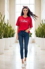 تیشرت قرمز چاپدار زنانه 2